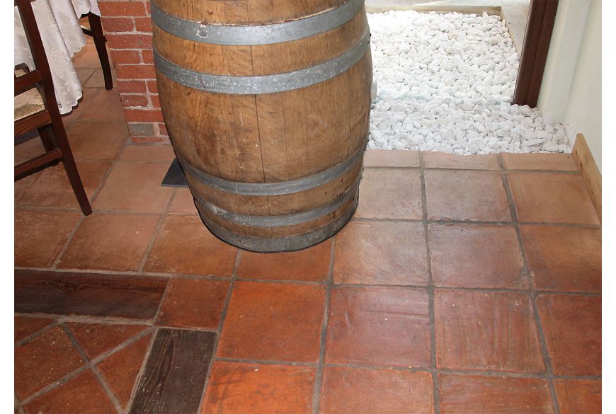 30x30 cm quadratische Terracotta-Fliese