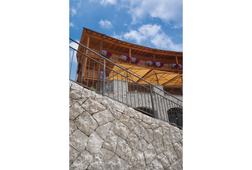 Dolomia